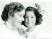 Edith Pawla and her daughter Emily